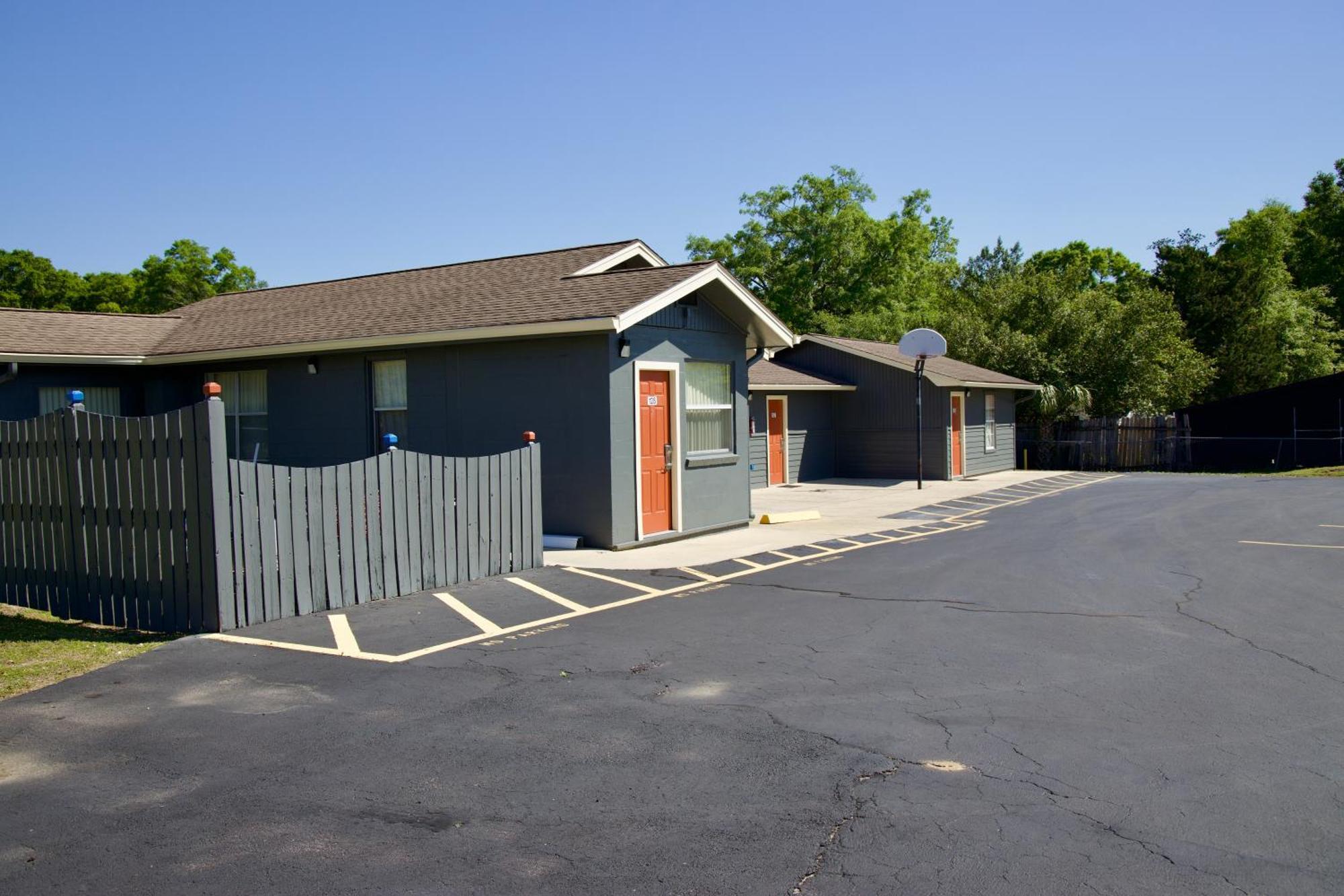 טלהאסי El Camino Motel מראה חיצוני תמונה